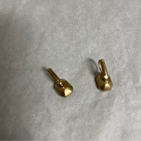 Jade& Jasper Clear Stone Stud Gold Tone Women Fashion Earrings - Picture 7 of 7